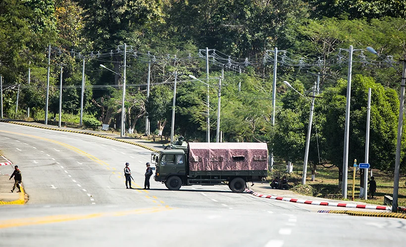 Myanmar'da 24 bakan ve yardımcıları görevden alındı