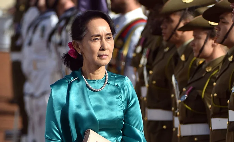 Myanmar liderinin gözden ve iktidardan düşüş hikayesi