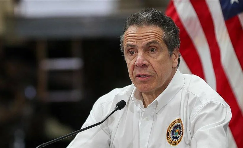 New York Valisi Cuomo cinsel tacizle suçlandı