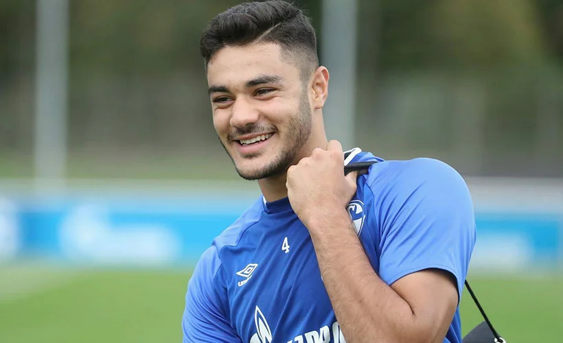 Ozan Kabak resmen Liverpool'da