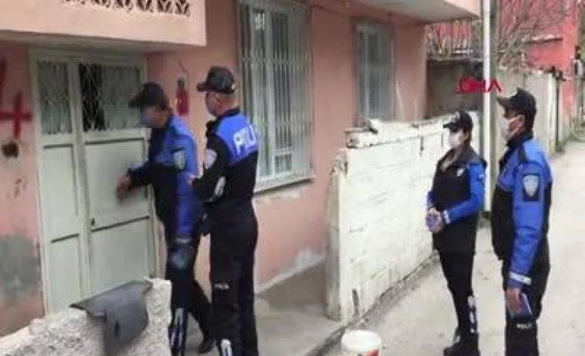 Polisten vatandaşlara sokak satıcısı gibi davranan dolandırıcılara karşı uyarı