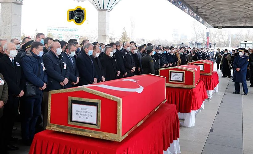 Şehit askerler son yolculuklarına uğurlandı