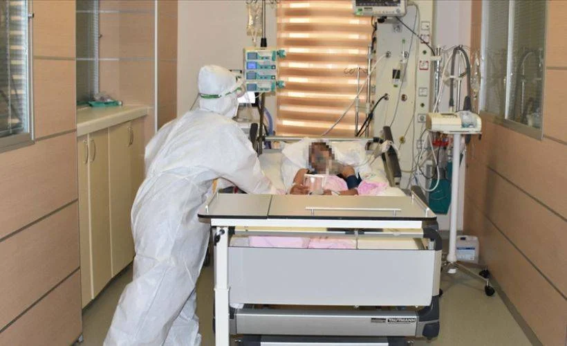 Son 24 saatte 7 bin 857 kişinin testi pozitif çıktı, 80 kişi hayatını kaybetti