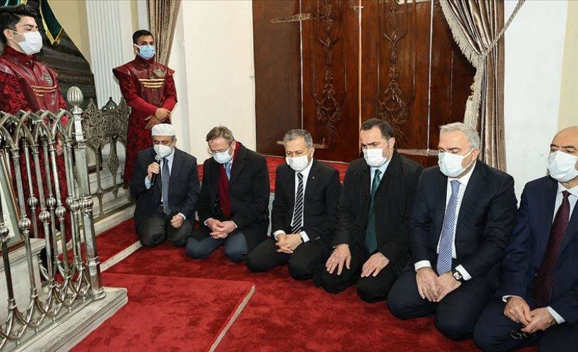 Sultan 2. Abdülhamid Han vefatının 103. yılında mezarı başında anıldı