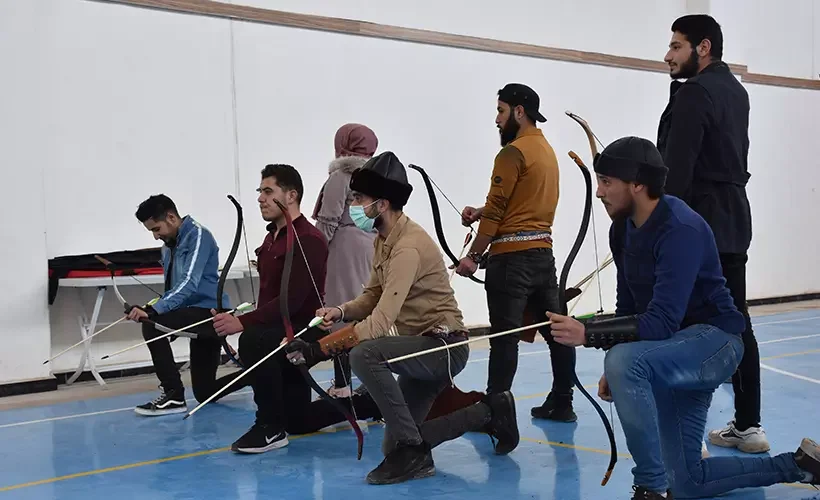 Suriye'nin kuzeyinde Azez'de ilk okçuluk okulu açıldı