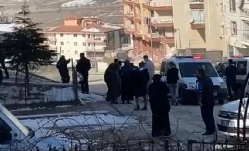 Tartıştığı sevgilisini sokak ortasında öldürdü