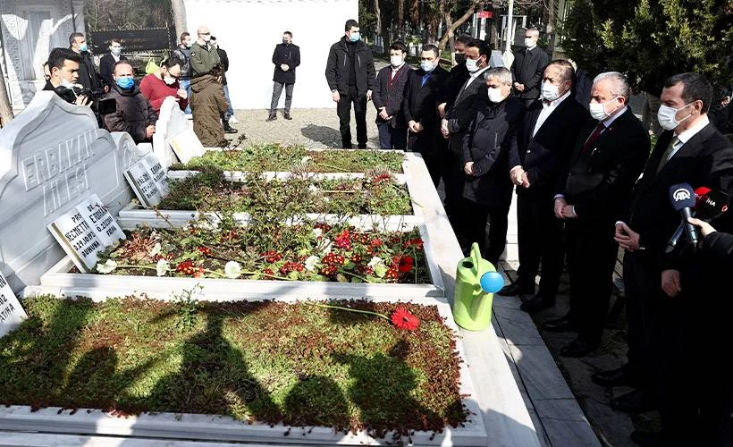 TBMM Başkanı Şentop'tan Erbakan'ın kabrine ziyaret
