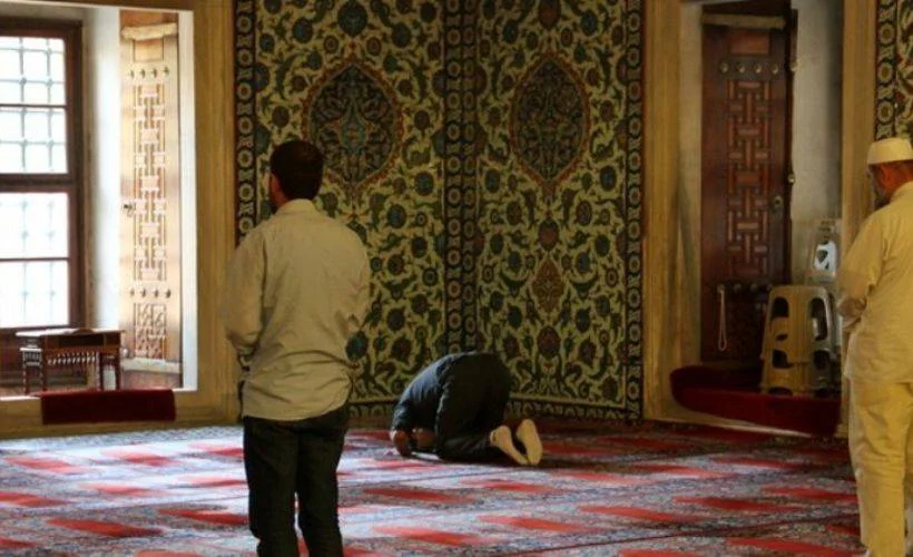 Tesbih namazı nasıl kılınır? Tesbih namazı kaç rekat?