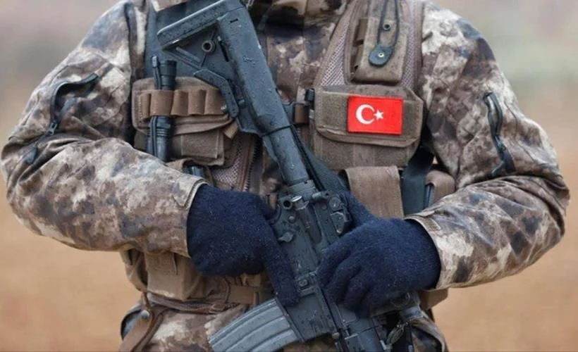 Türk askeri 'sınırları zorluyor'