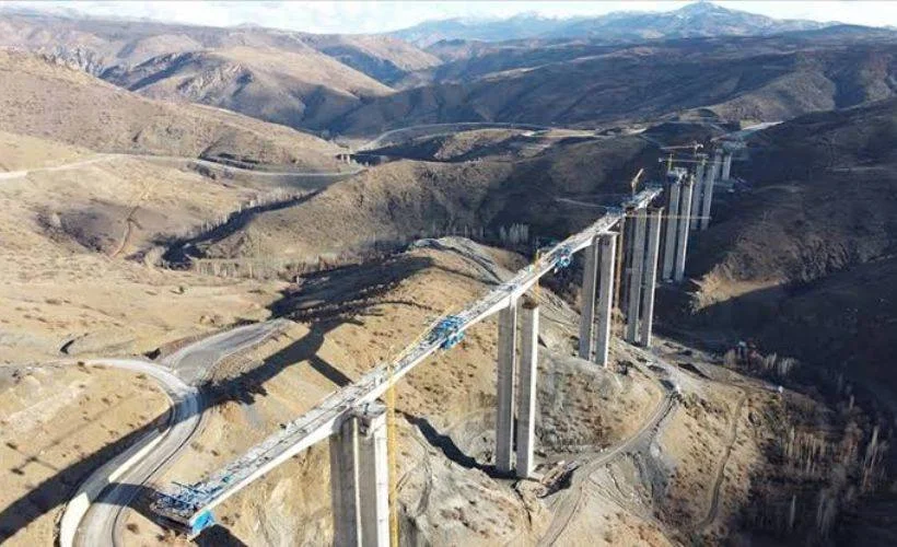 Türkiye'nin en yüksek viyadüğü olacak! Konya-Antalya arası 2,5 saate iniyor
