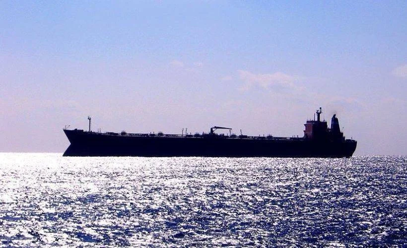 Umman Körfezi'nde İsrail'e ait bir yük gemisinin geçişi sırasında patlama
