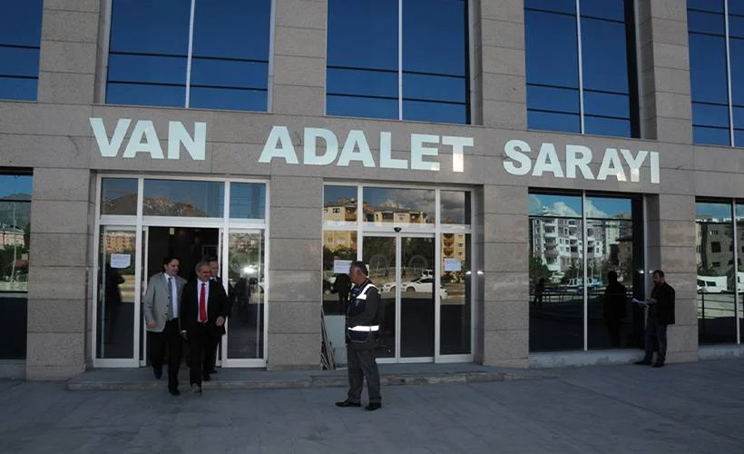 Van Cumhuriyet Başsavcılığı'ndan 'çıplak arama ve darp' açıklaması