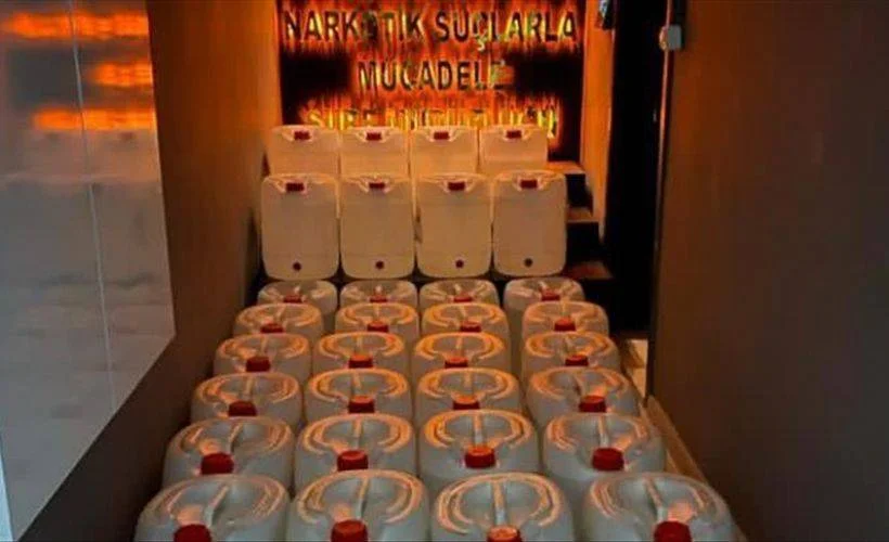 1 ton eroin üretimine yetecek madde ele geçirildi