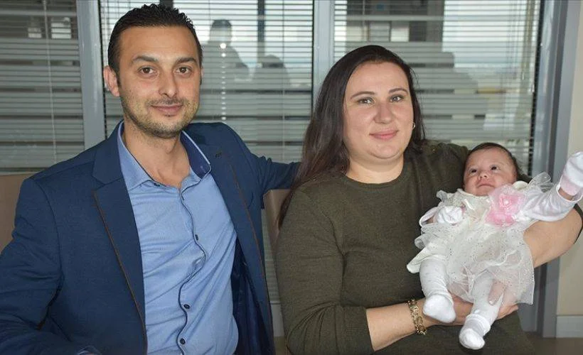 500 gram doğan 'parmak bebek' yaşama tutundu