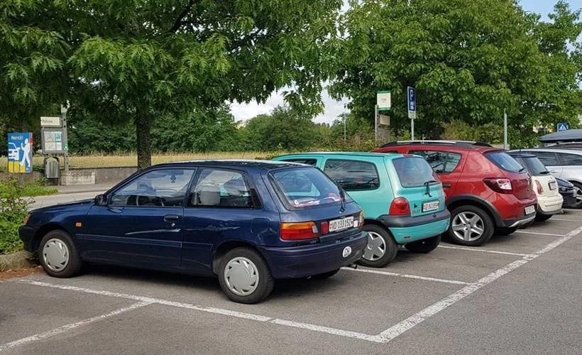 Ağaç altına park etmeyin aracınıza hava aldırın