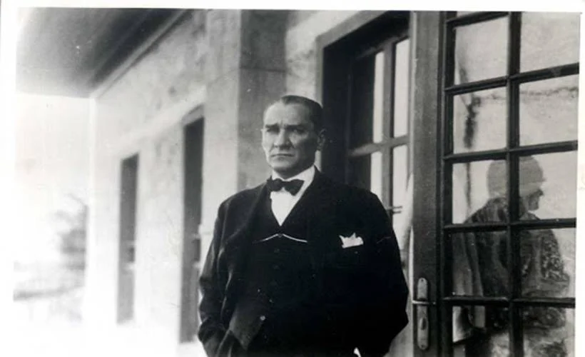 Atatürk için diyorlar ki...