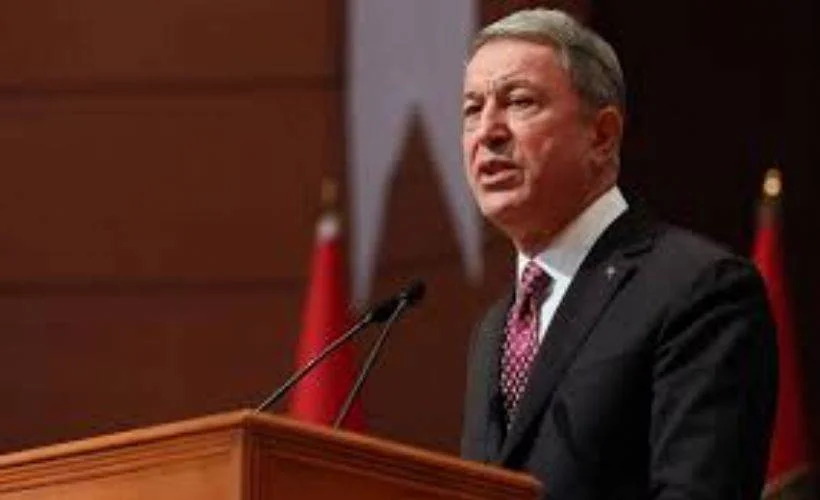 Bakan Akar: TSK'nın şanlı üniformasını hiçbir hainin taşımasına asla izin vermeyeceğiz