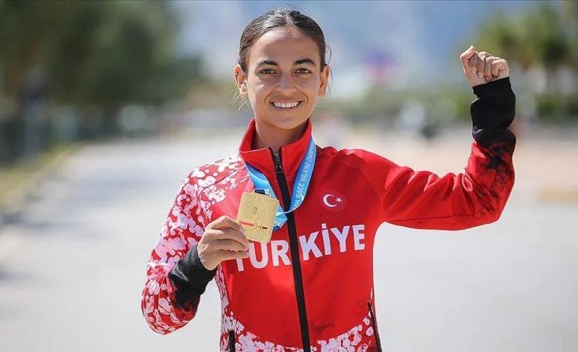 Balkan şampiyonluğuyla Türk atletizm tarihine geçen Ayşe Tekdal konuştu