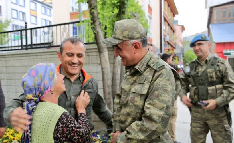 Bitlis'te düşen helikopterde 8. Kolordu Komutanı Korgeneral Osman Erbaş da şehit oldu