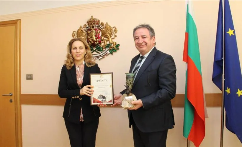 Bulgaristan'dan Şişecam'a "Sürdürülebilir Yatırım Ödülü" ödülü