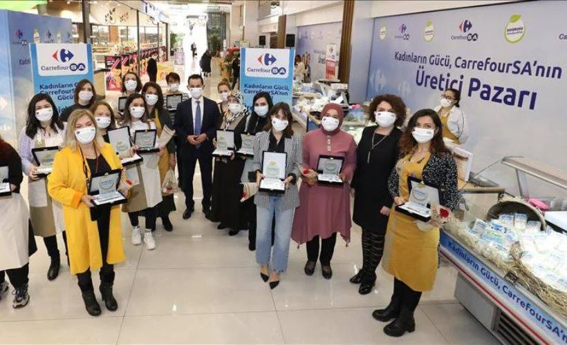 CarrefourSA, 8 Mart Dünya Kadınlar Günü'nü geleneksel 'Üretici Pazarı' ile kutladı