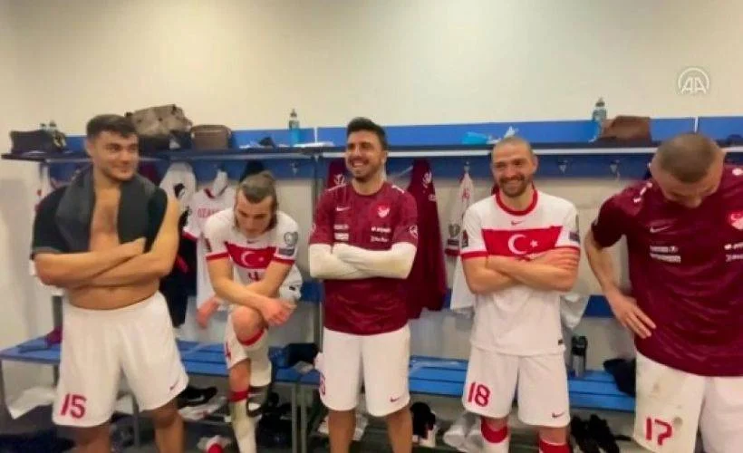 Cumhurbaşkanı Erdoğan, A Milli Futbol Takımını telefonla arayarak tebrik etti