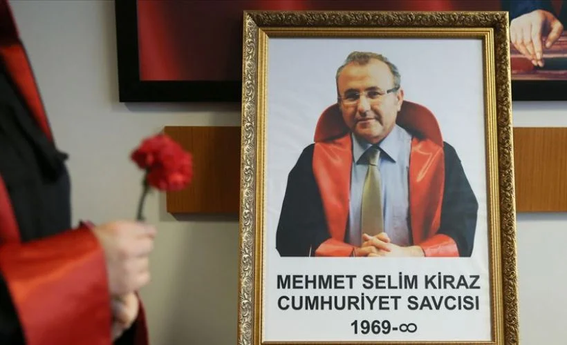 Cumhuriyet Savcısı Mehmet Selim Kiraz, İstanbul Adliyesi'nde düzenlenen törenle anıldı