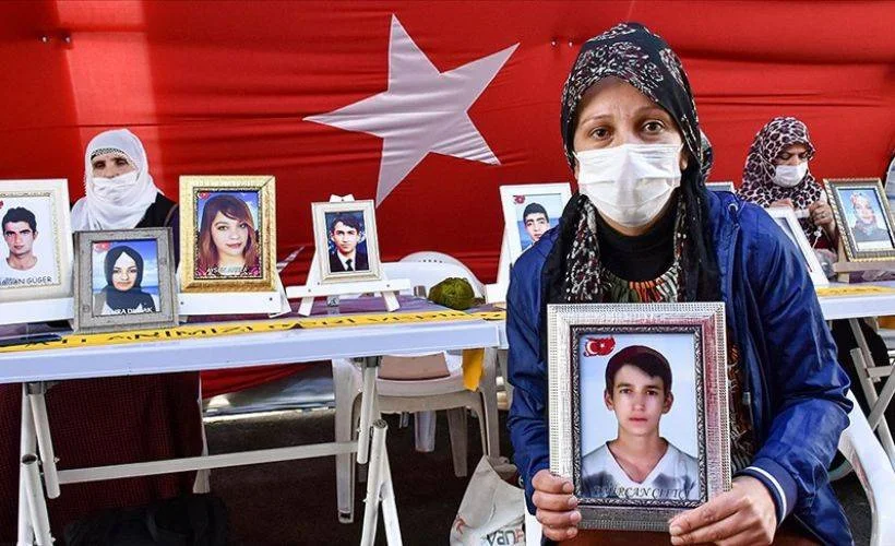 Diyarbakır Anneleri'nden evlatlarına 'teslim ol' çağrısı