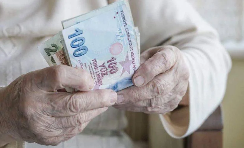Emekli maaşına zam mı gelecek? En düşük emekli maaşı ne kadar oldu?