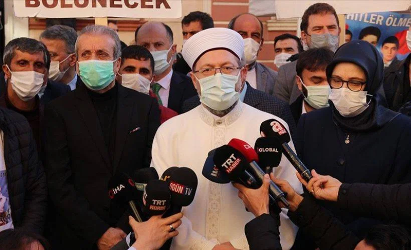 Erbaş ve eşi Diyarbakır annelerini ziyaret etti