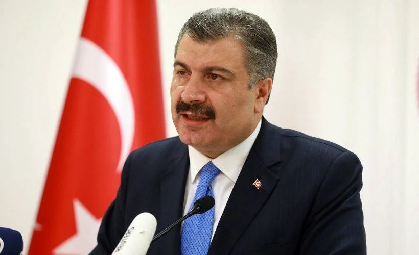 Fatih Altaylı, Türkiye'ye gönderilen BioNTech aşısının belgesini yayınladı
