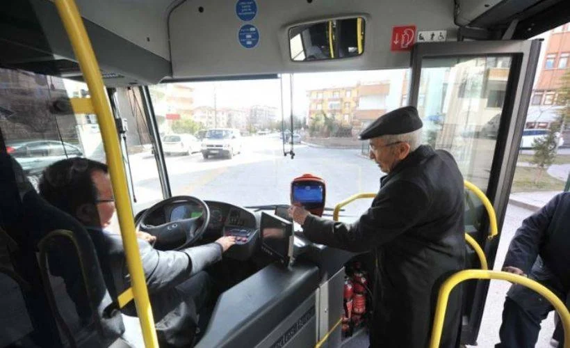 İstanbul'da 65 yaş ve üzeri toplu taşıma araçlarını kullanabilecek mi?