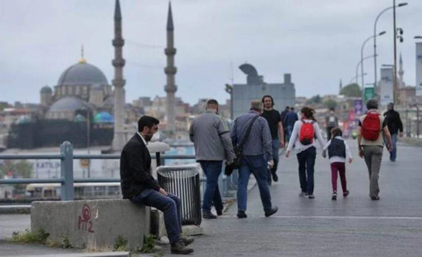 İstanbul'da hafta sonu sokağa çıkma yasağı kalktı mı? Sokak kısıtlaması bitti mi?