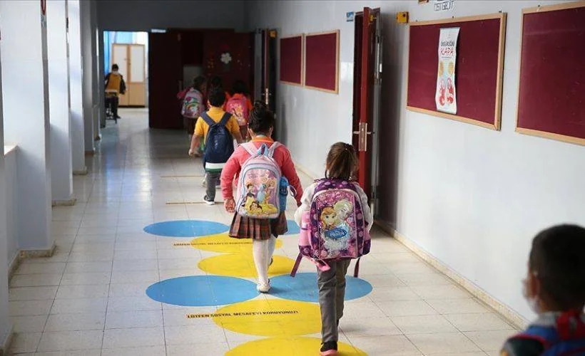 İstanbul'da okullar kapanacak mı? İstanbul'da yüz yüze eğitim ertelenecek mi?