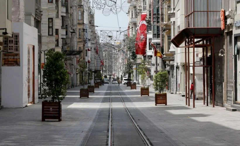 İstanbul'da pazar günü sokağa çıkma yasağı var mı? Cumartesi yasak mı?