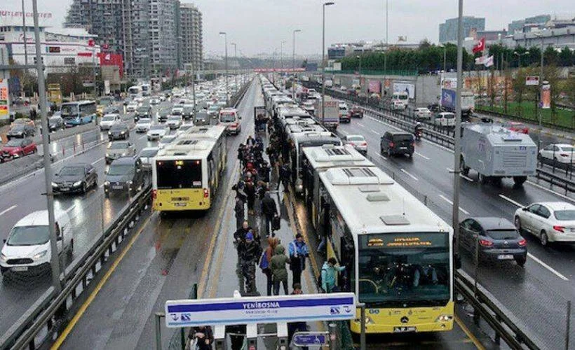İstanbul'da toplu ulaşımda yaş sınırı kalktı