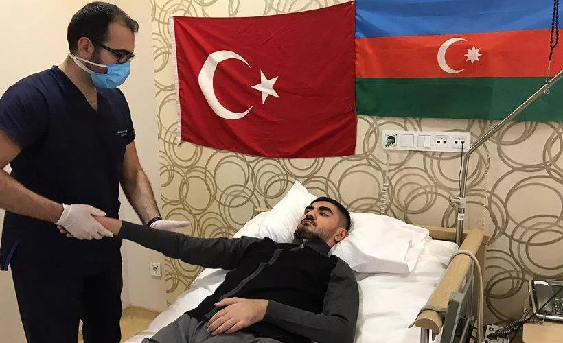 Karabağ savaşında yaralanan gazi Azizov, Kocaeli'de tedavi görüyor