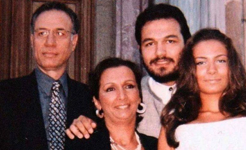Kemal Sunal'ın kızı Ezo Sunal anne oldu