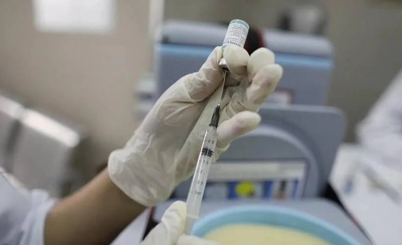 Koronavirüsle mücadelede önemli gelişme: Aşılama miktarı 15 milyonu geçti