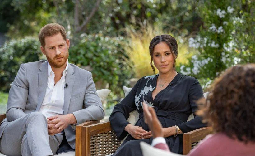 Kraliyet ailesinden dışlanan Düşes Meghan ve Prens Harry yaşadıklarını anlattı
