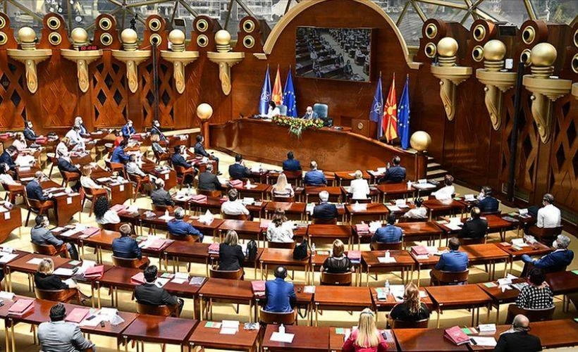Makedonya meclisinde Başbakan Zaev'e FETÖ'nün şirketleri soruldu