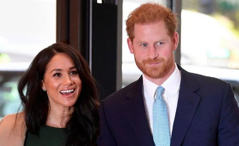 Meghan Markle'ın bebeğinin 'ten renginin koyu olacağı' endişesiyle 'prens' ünvanı verilmedi!