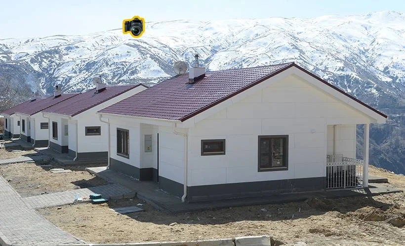 Mezrada yaşayan depremzedelere villa konforunda köy evi