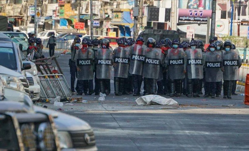 Myanmar'da darbe karşıtı gösterilerde 6 kişi hayatını kaybetti