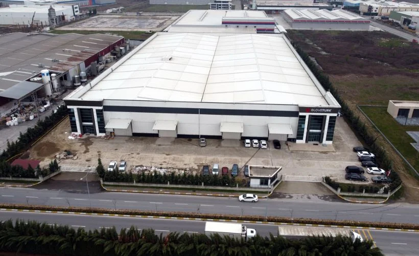 Sağlık çalışanları için 3 ayda kurulan fabrikada eldiven üretilecek