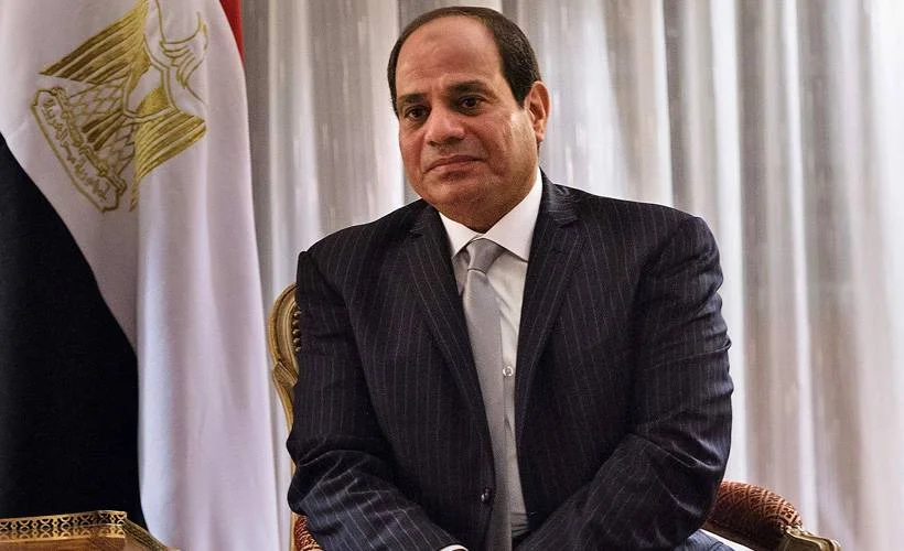 Sisi'den Süveyş Kanalı'nı tıkayan gemi ile ilgili açıklama: Dünya rahat nefes alacak