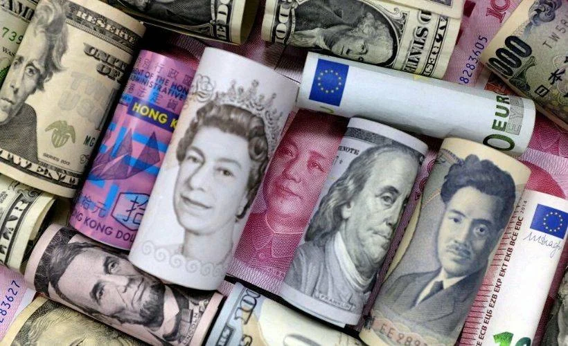 Son 3 ayın zirvesini gören dolar ve euroda günün ilk fiyatları