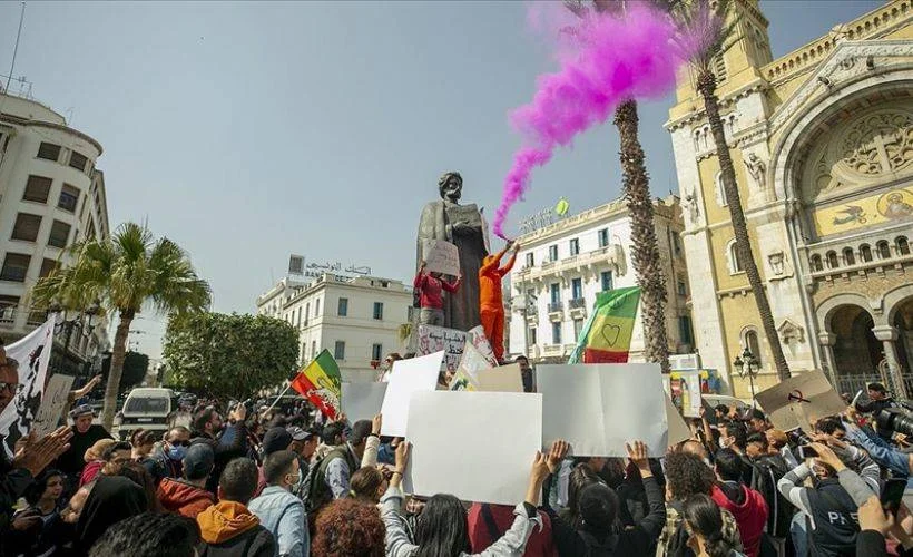 Tunus'ta siyasi ve ekonomik kriz protesto edildi