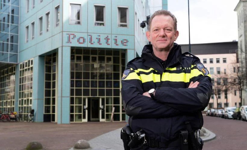 Türk düşmanı ırkçı mesajın sahibi Hollandalı polis şefi özür diledi