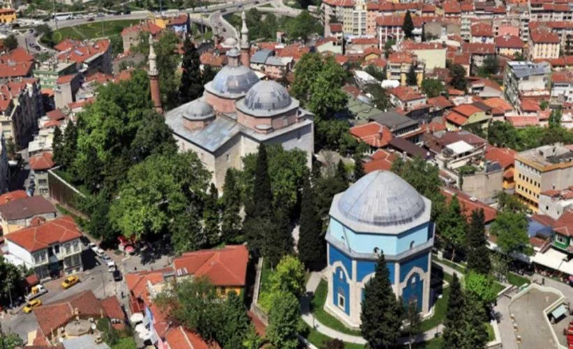 Yeşil Türbe'ye neden 'Yeşil' denmiş?